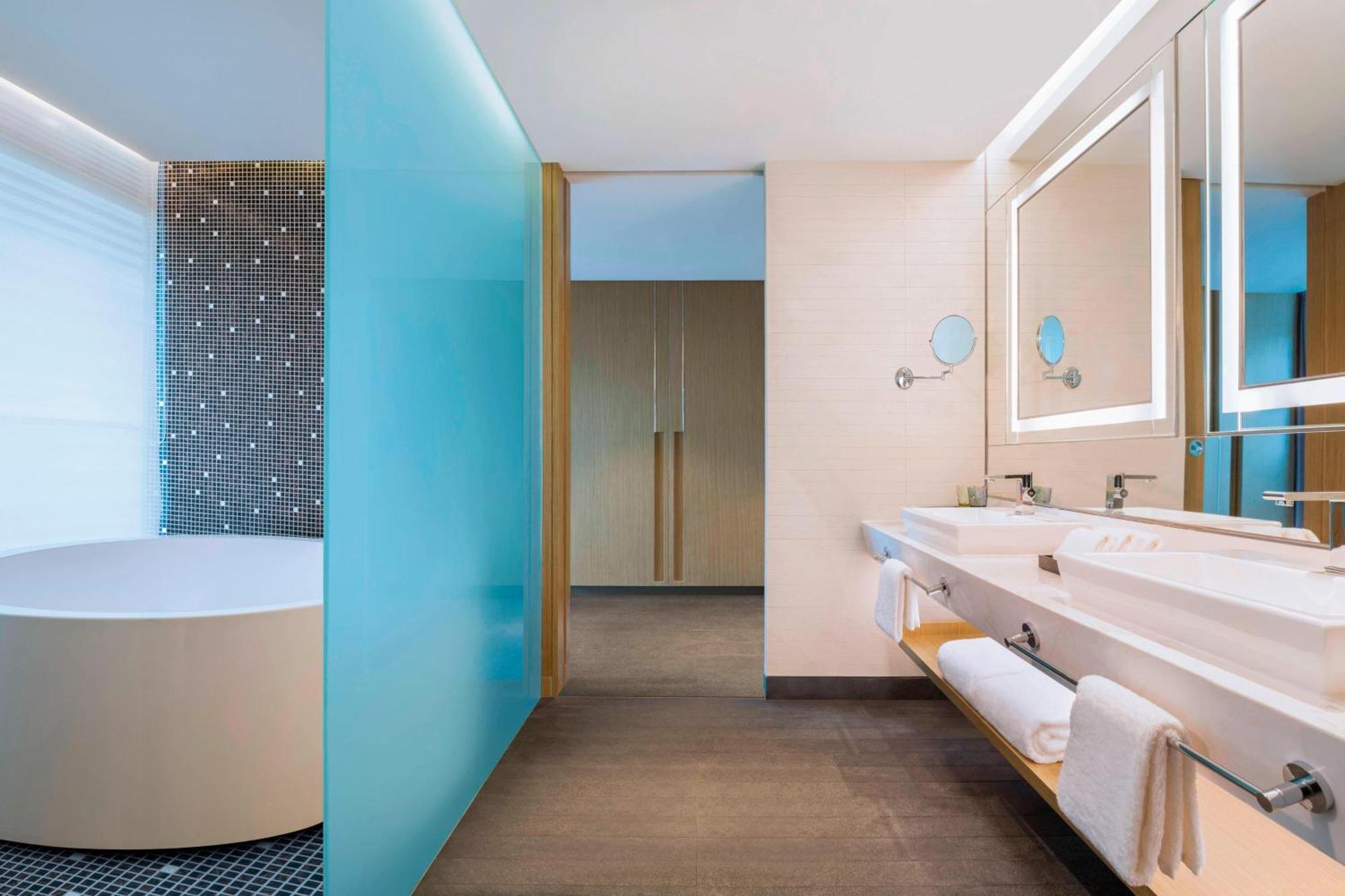 Le Meridien Qingdao West Coast Exteriör bild
